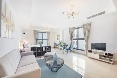 Image de Elegant Studio with Canal View and Close to Metro