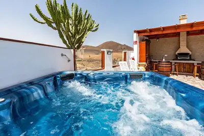 Image de Maison de vacances La cañada avec vue sur la montagne, jardin, climatisation et Wi-Fi