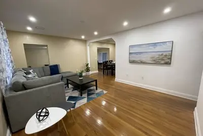 Cozy home, centrally located!