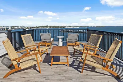 Image de Waterfront Luxury Home with Pool and Spa, Golf Cart, and beach Bikes included!