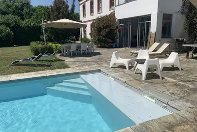 Image de Character and spaces, large heated swimming pool. . . Jacuzzi. . a little paradise.