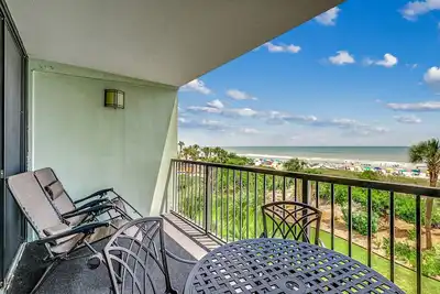 Image de Large Oceanfront Two Bedroom at Carolina Dunes! (2nd Floor)