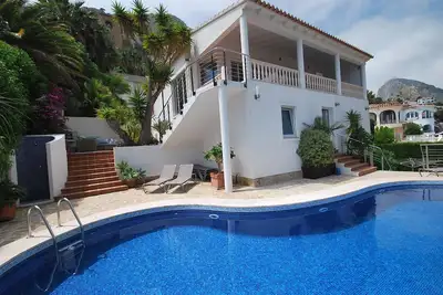 Maison avec vue imprenable sur la mer et panoramique et piscine privée