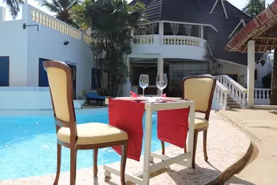 Lovely 4-Bed Villa Family oriented or a smallgroup