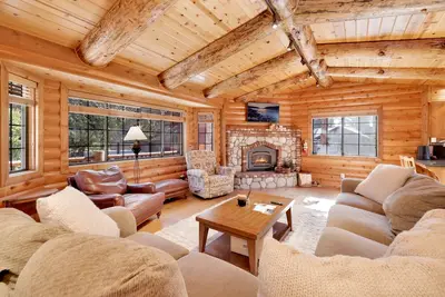 Image de The Alps Log Cabin Retreat at Big Bear Lake