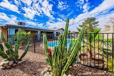 Image de Home away from Home in Eastern Tucson Arizona, pool, spa, private yard