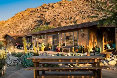 Image de Private oasis with a 360 view & hot tub.