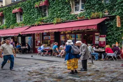 Image de The Essence Of Le Marais & Its Signature Cobbled Streets