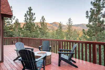 Image de Canyon Crest Lodge. Hot Tub. Game Room. Mountain Views. Bbq & More.