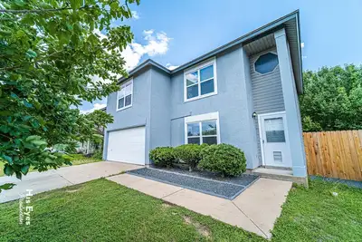 Image de New: Total Remodel- New Everything Close to Heb & Restaurants 5 Queens+ Sleeper