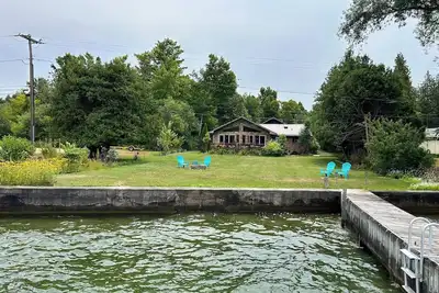 Image de Beautiful House on St Lawrence River