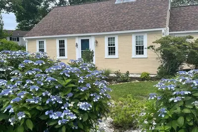 Image de Heart of Falmouth Village and Close to Beach