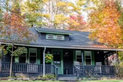 Image de Seasonal Retreat- 60 day minimum-Sticks and Stones \"Cottage on the Brook\"