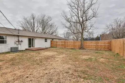 Image de Charming modern duplex minutes to downtown Fayetteville