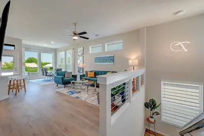 Image de Modern Texas Home 3br/2. 5ba, Six Flags, Utsa, Rim.