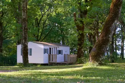 Image de mobil home dans camping nature et calme proche rocamadour