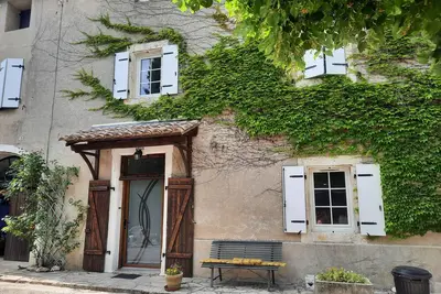 Image de Mas  de la Combette Brouzet-les Alès  idéal entre amis ou en famille