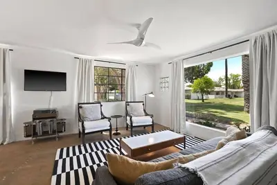 Quaint Phoenix Patio Home - Peace & Quiet Retreat