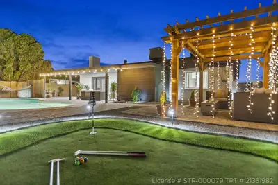 El Descanso in Meyer Park - Heated Pool
