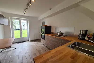 Image de Maison tranquille avec jardin, proche Châteauroux, 4 ch. , 3 sdb, terrasse, barbecue, parking