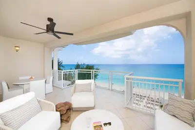 Image de Beachcomber 33 by Grand Cayman Villas