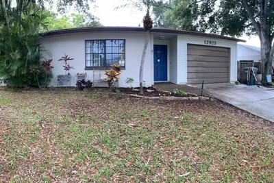 Image de Shabby Chic Beach Cottage - Centrally Located.