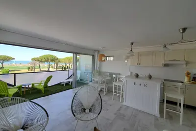 Image de Appartement avec terrasse vue mer, parking privé