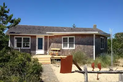 Image de Charming Beach House in Sandy Dunes