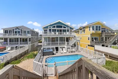 Image de Sand Pebbles: Oceanfront, Pool, Hot Tub, Rec Room
