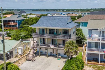 Image de Perfectly Tangy | Ocean View + Walk to the Beach!