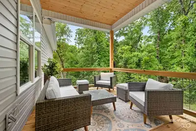 Image de Guest Pass available - Enjoy Beach, Pools, and more + 12 min to Dt Bentonville