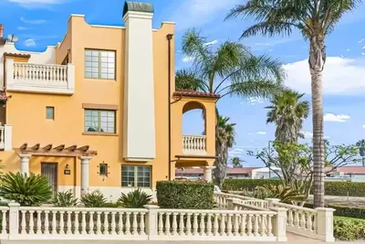 Image de Mandalay Shores Townhome