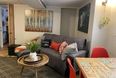 Image de 10-15 Min From O'Hare Chicago-Lovely 3bedrooms Garden Apartment