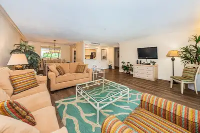 Image de Beautiful condo on Copperhead. Beaches nearby!