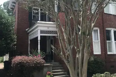 Image de Townhome at North End of Beautiful Forsyth Park