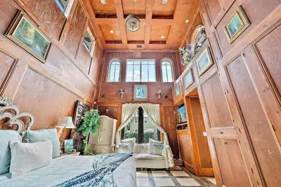 Image de 5 Star Luxury Private Pool Home min to Beaches & attractions Waterfront Com
