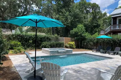 Image de Broadway Breeze ~ Close to Beach Access ~ Fabulous New Heated Pool and Hot Tub
