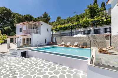 Image de Villa Liagka Apartments - fully Renovated with Pool and Superb Views