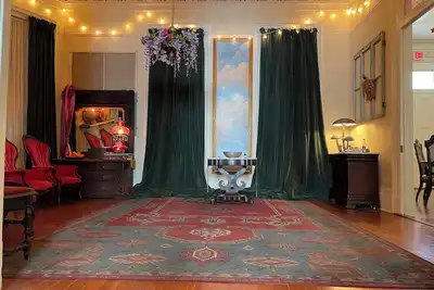 Image de Bywater Wonderland, 2 blocks to the river, close to many good things!