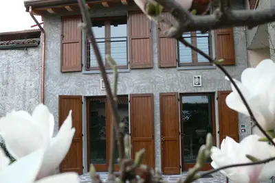 Image de Stone house with garden