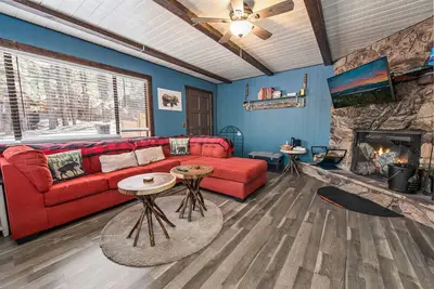 Image de Ponderosa Hill Cabin - Fireplace, Deck, Barbecue