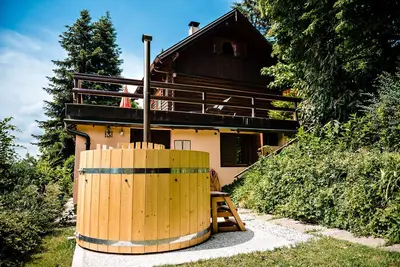 Image de Wooden Forest villa- hot tube, sauna, nature!
