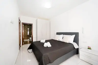 Image de 🌞 Spacious 2br Apt in Gzira – Up to 50% Off!