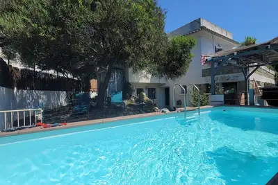 Image de Villa piscine, jacuzzi, plage et village Ă pied