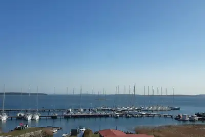 Image de Vacation home Heimathafen Rügen with water view
