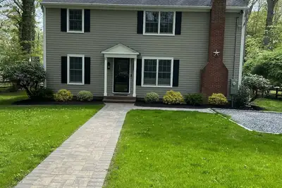 Image de Walk to private bay beach, close to Greenport, wineries, golf! Premier Host home