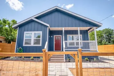 Image de Beautiful Fenced 3br 2ba Near Exciting Downtown