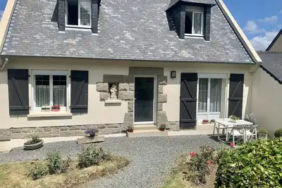 Image de Breton house between land and sea