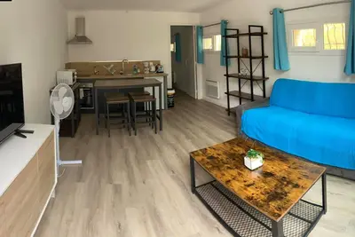 Image de L'Olivier : T2 dans bas de villa