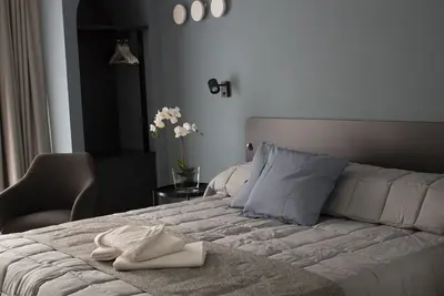 Image de Romantic Room with Jacuzzi\/hot tub, terrace and Seaview